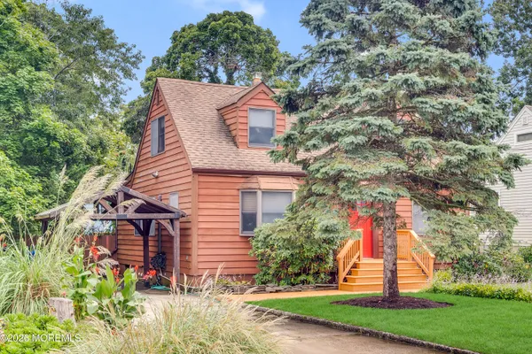 119 MAPLE ST