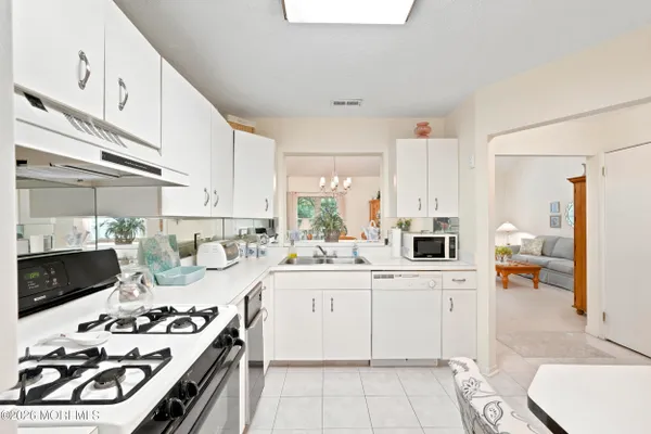 444 BAYBERRY CT