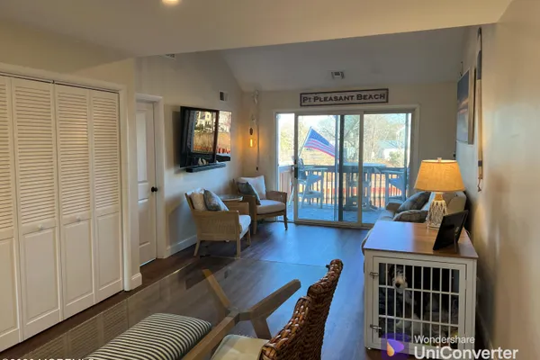 8 INTERCOASTAL WAY