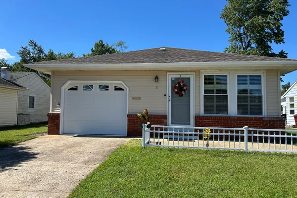 5 LEEWARD ST