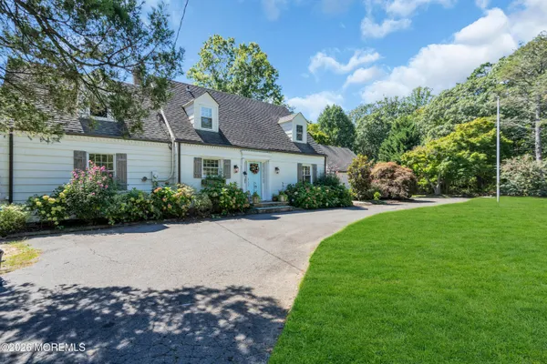 345 CHAPEL HILL RD