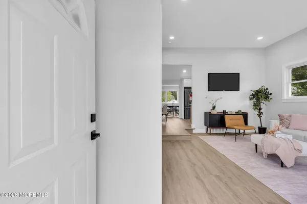 11 PLEASANT VALLEY DR