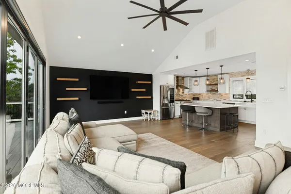 15 STARBOARD CT
