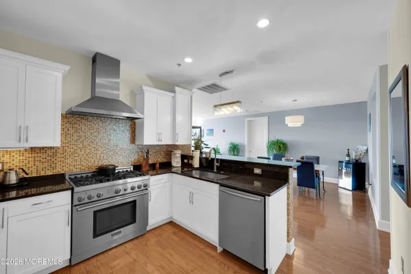 432 OCEAN BLVD 512
