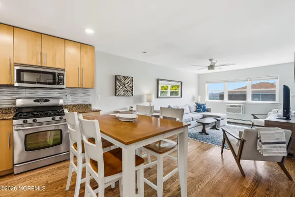 400 4TH AVE 306