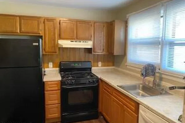 19 PIN OAK LN