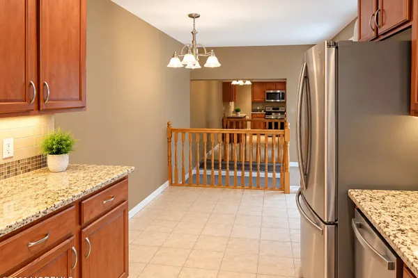 28 WOODSIDE DR