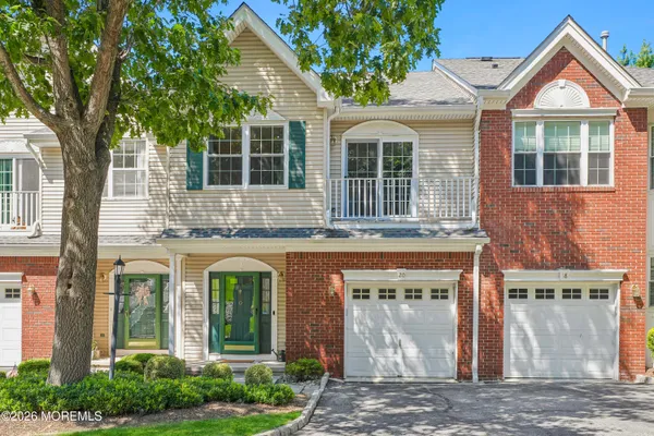 20 KENSINGTON DR