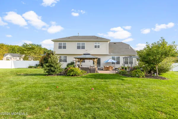 22 CLIFFWOOD DR