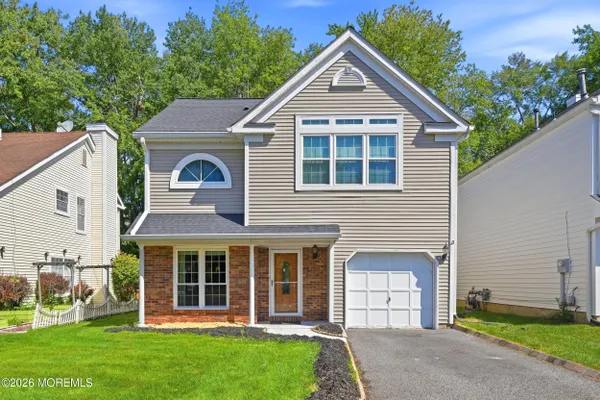 11 CARLISLE CT