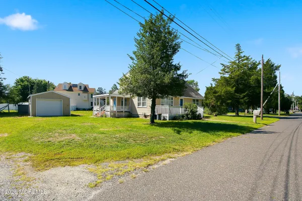 113 KELLY AVE