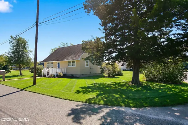 113 KELLY AVE