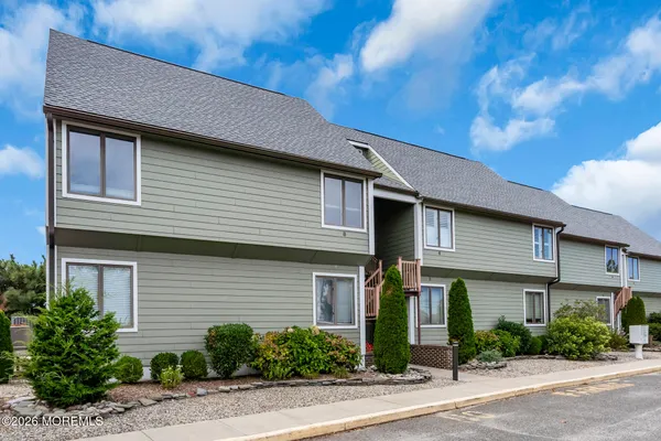 8 HIDDEN HARBOR DR 8
