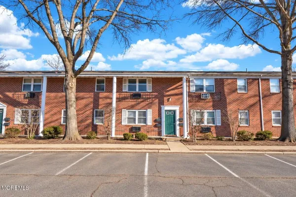 289 MAIN ST 11L