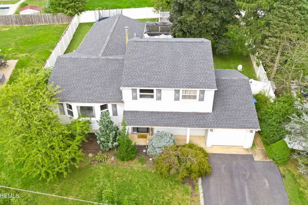 19 BARTON RD
