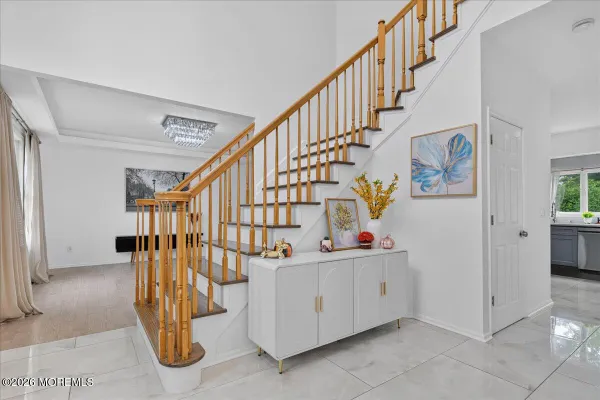 462 SHIRLEY LN