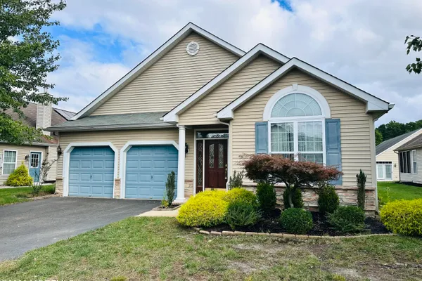 10 WOODVIEW DR