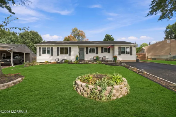 3 CORNELL RD