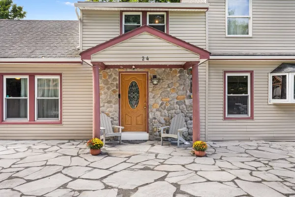 24 SHORE RD