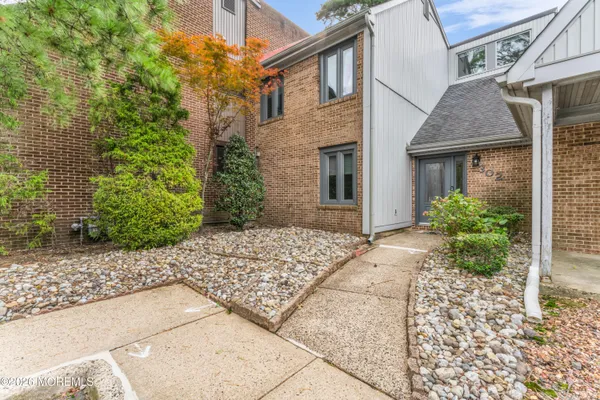 302 CUTTY CT