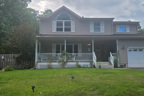 442 HARDING AVE