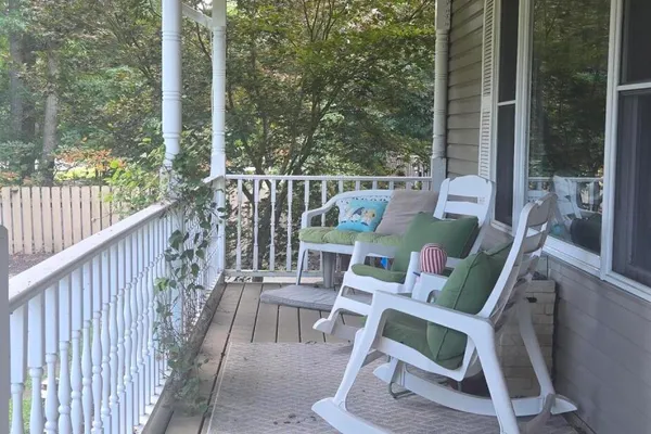 442 HARDING AVE