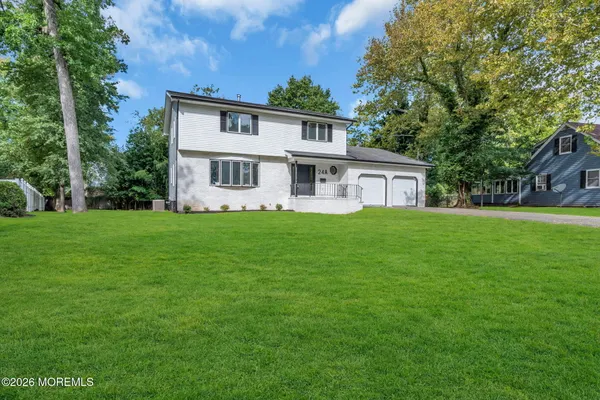 24A DEWEY DR