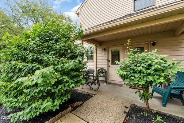 1203 BLUEBELL DR