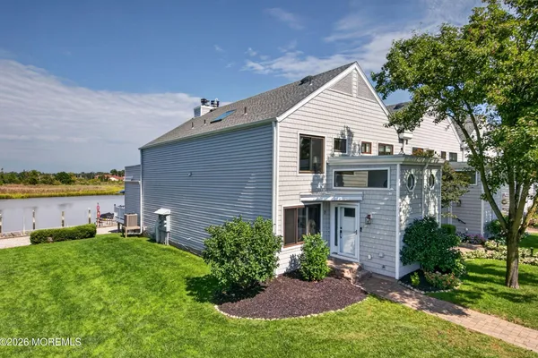 9 BRIDGEWATERS DR 8