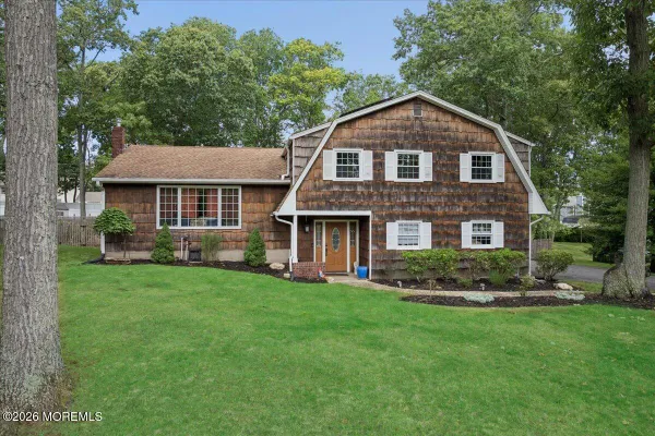 7 SANDSPRING DR