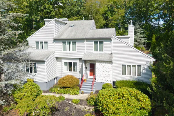 314 SWEETMANS LN