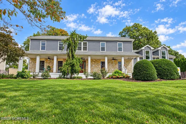 711 TALL OAKS DR