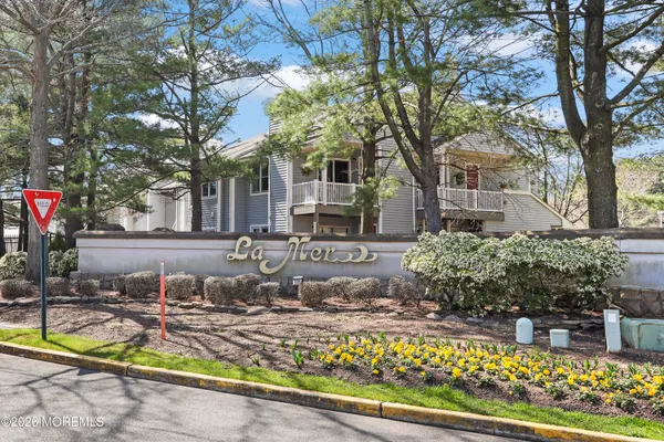 2202 TIMBER RIDGE CT 2202
