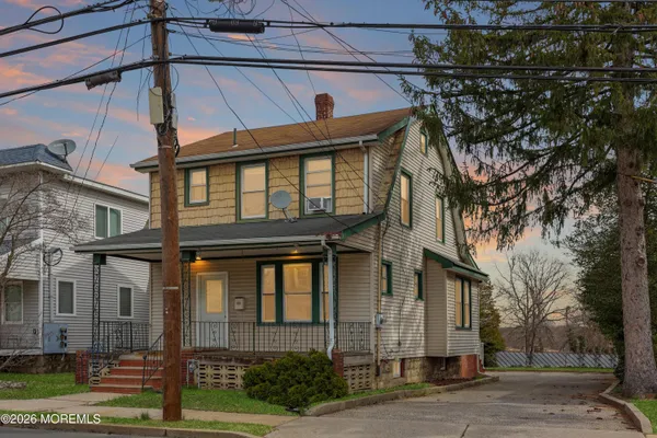 213 S MAIN ST