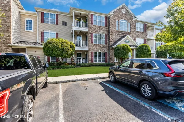 330 SOPHEE LN