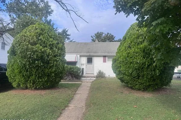 17 PEARCE AVE