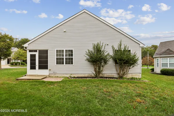 18 DAFFODIL DR