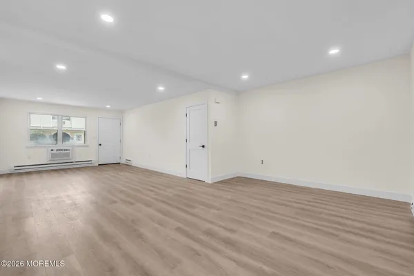 83 WHITE ST B