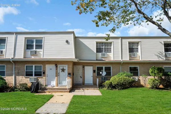 83 WHITE ST B