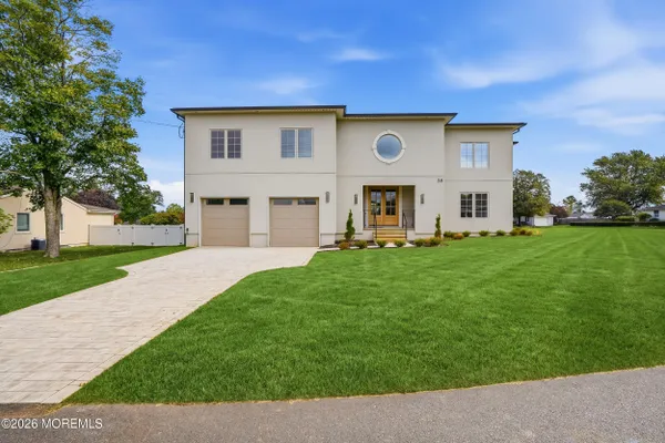 38 COOLIDGE PL