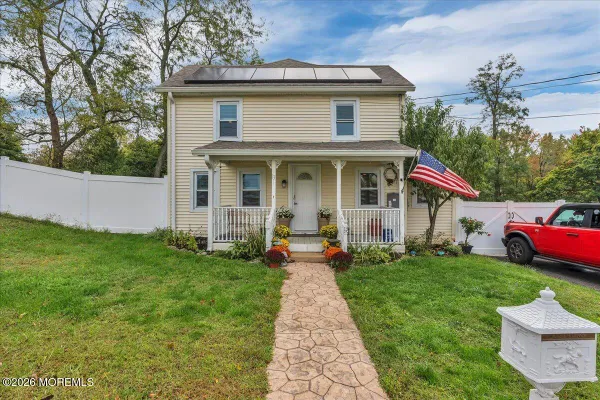 13 IMLAYSTOWN HIGHTSTOWN RD