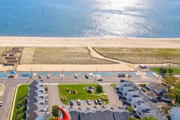 7 VISTA SHORES DR