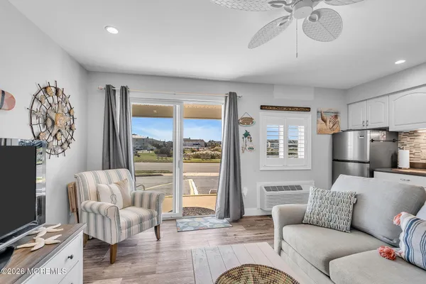 100 OCEAN AVE 4C
