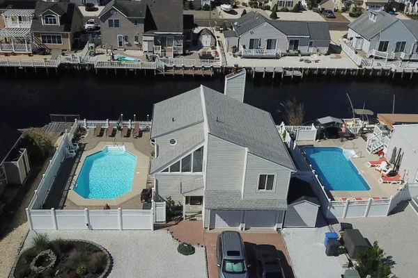 132 SOUTHARD DR