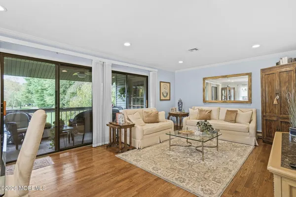 13 CLAREMONT CT
