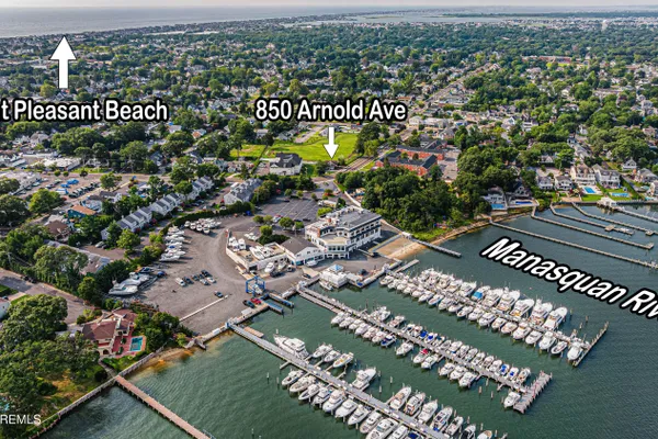 850 ARNOLD AVE