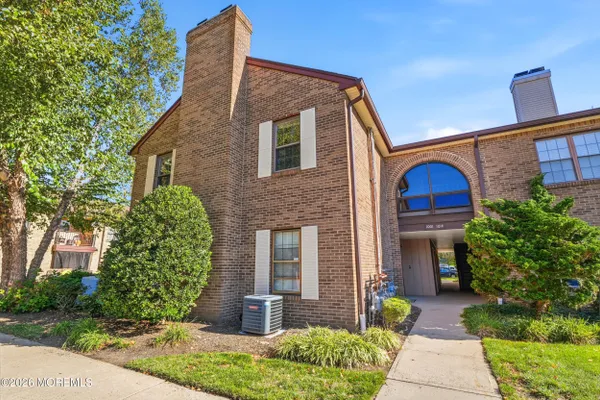 1001 WELLINGTON PL