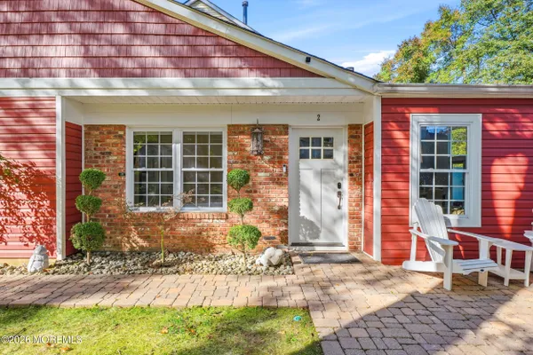 2 SHEFFIELD CT