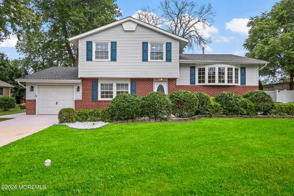 207 LAKE WINNEPESAUKEE DR