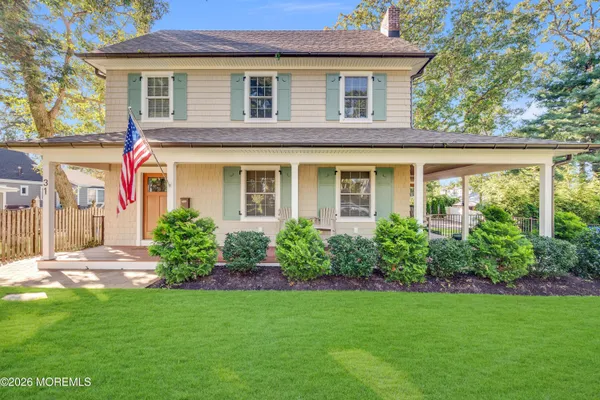 31 CEDAR DR